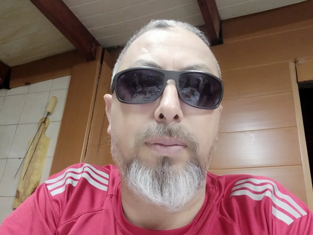 Alecarbonero1891: офлайн-секс-чат