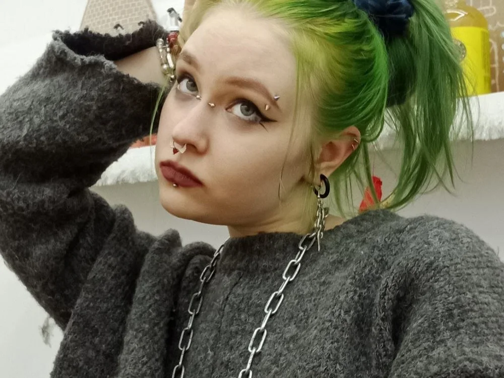 EdytCatlow's Offline Chat Room