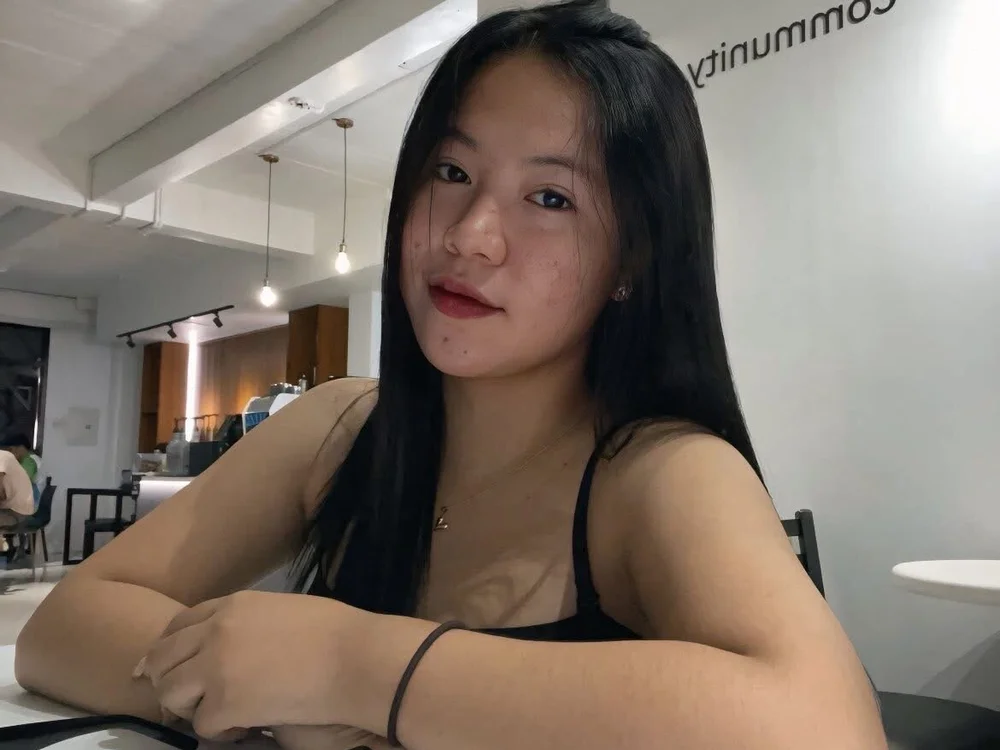 sweetgal_mica's Offline XXX Chat