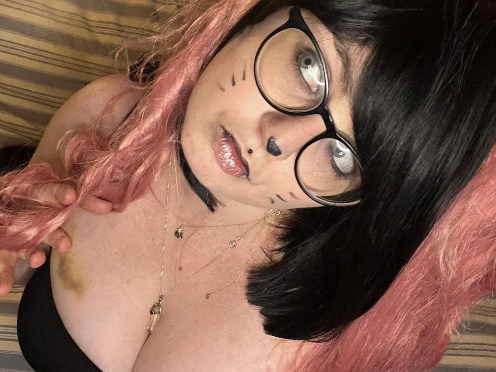 Cosmo0Kitty's Offline Chat Room