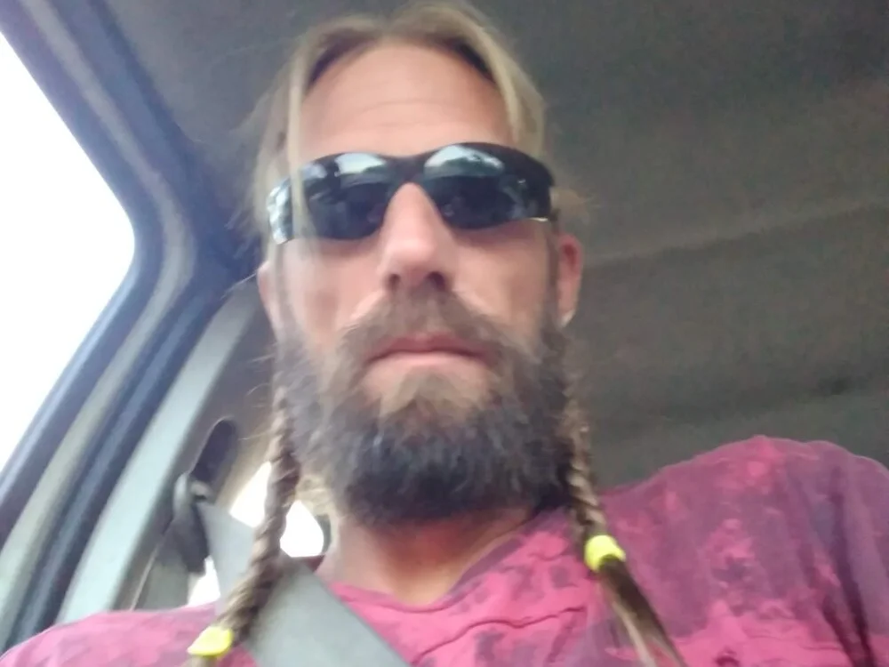 KRASHOVRRIDE Adlı Modelin Çevrimdışı XXX Sohbeti