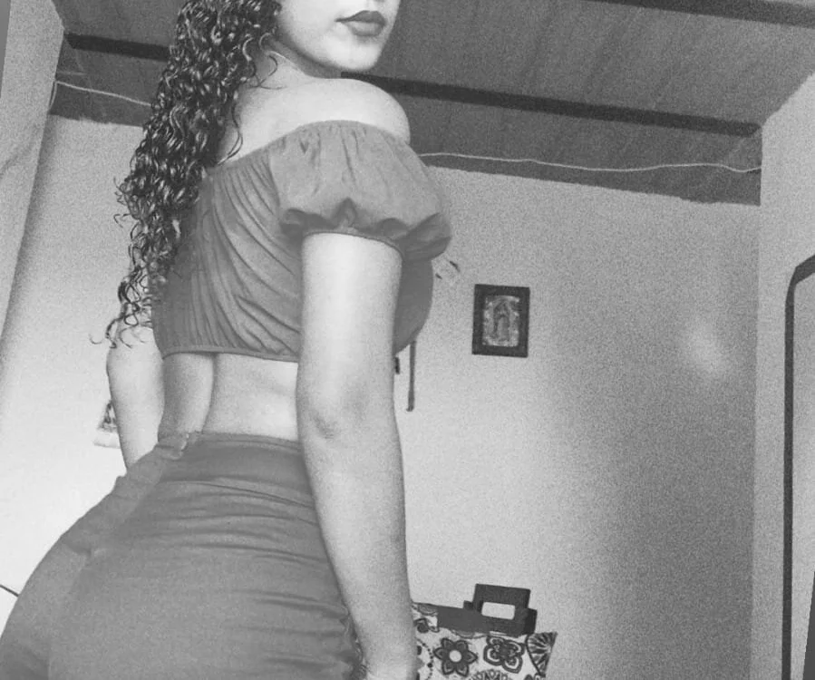 Cintia_Ruiz offline chatrum