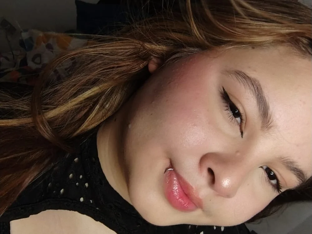 Offline chatovací místnost Alessia_Novoa