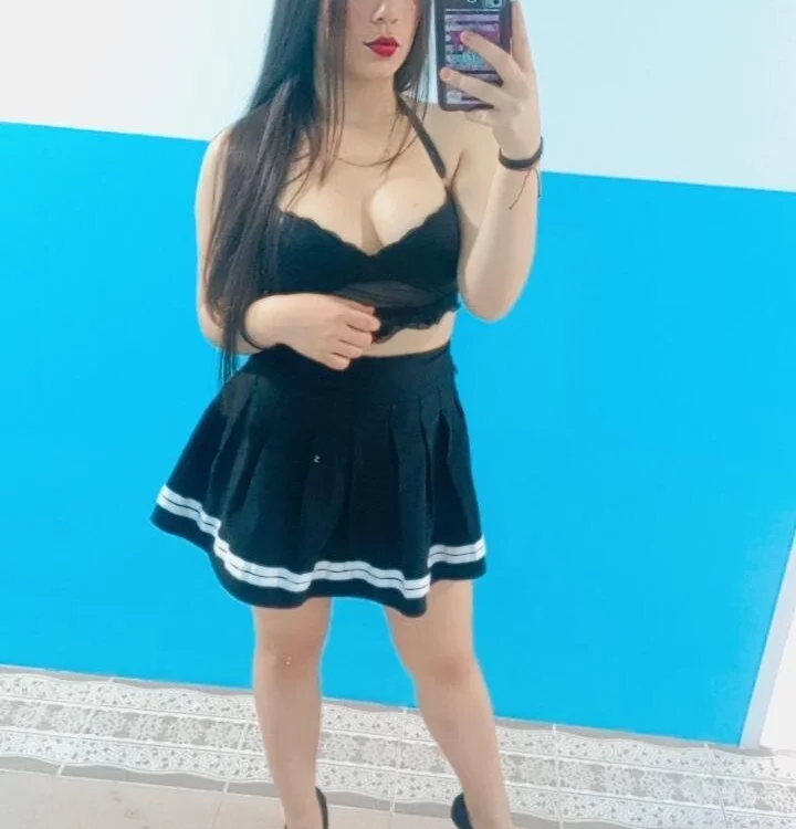 antonella2_ch's Offline Chat Room