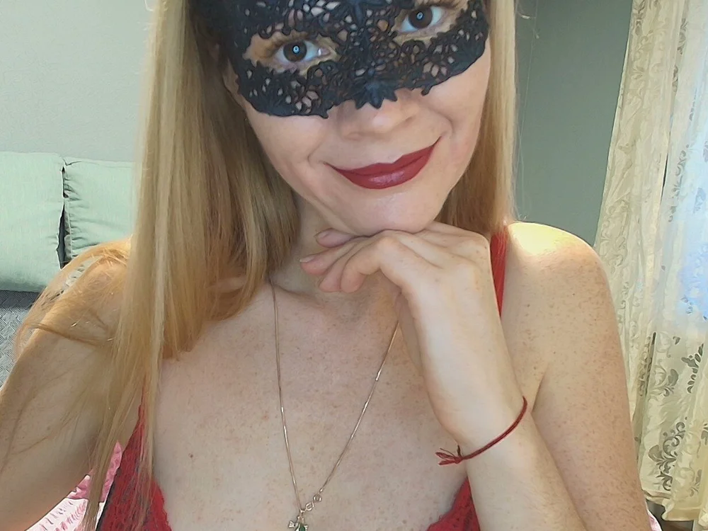 Aromaloveqq's Offline XXX Chat