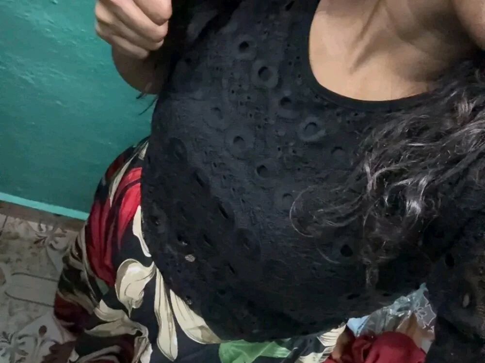 Shraddha_26's Offline XXX Chat