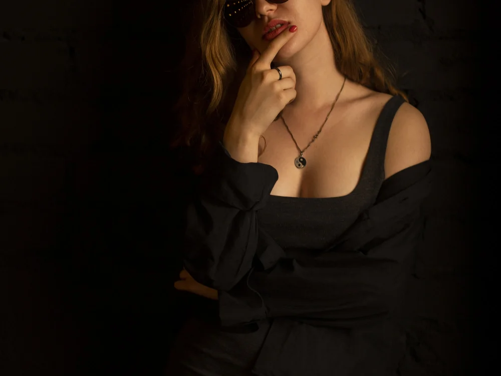 BombElla's Offline Chat Room