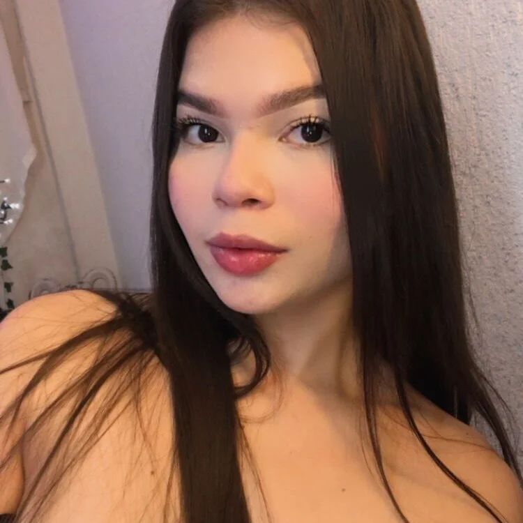 sweet_c4ndy Offline XXX-Chat