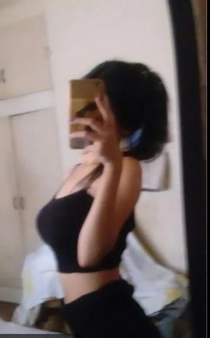 niya_sharma3