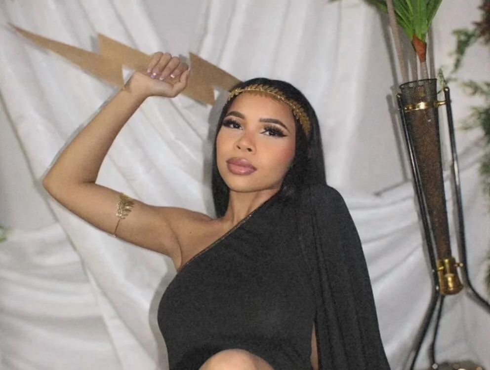 AmberBronw: офлайн-секс-чат