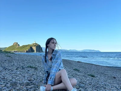 MayeRutley - Girl 