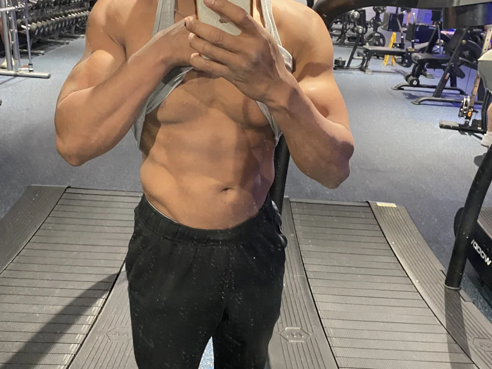 Dilf913's Offline XXX Chat