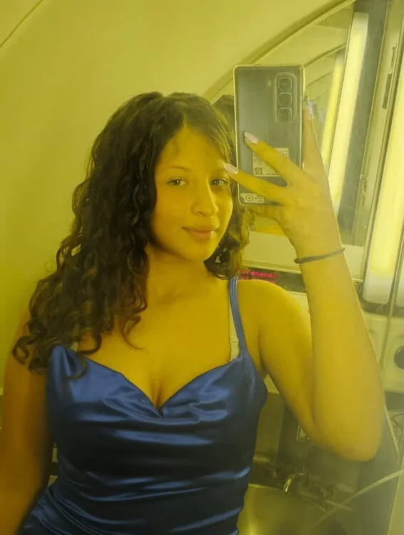 Chat +18 off-line de wild_threesome_