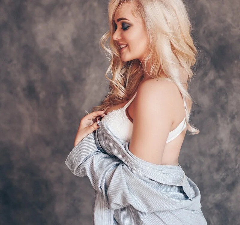 AnnitaJune Offline XXX Chat