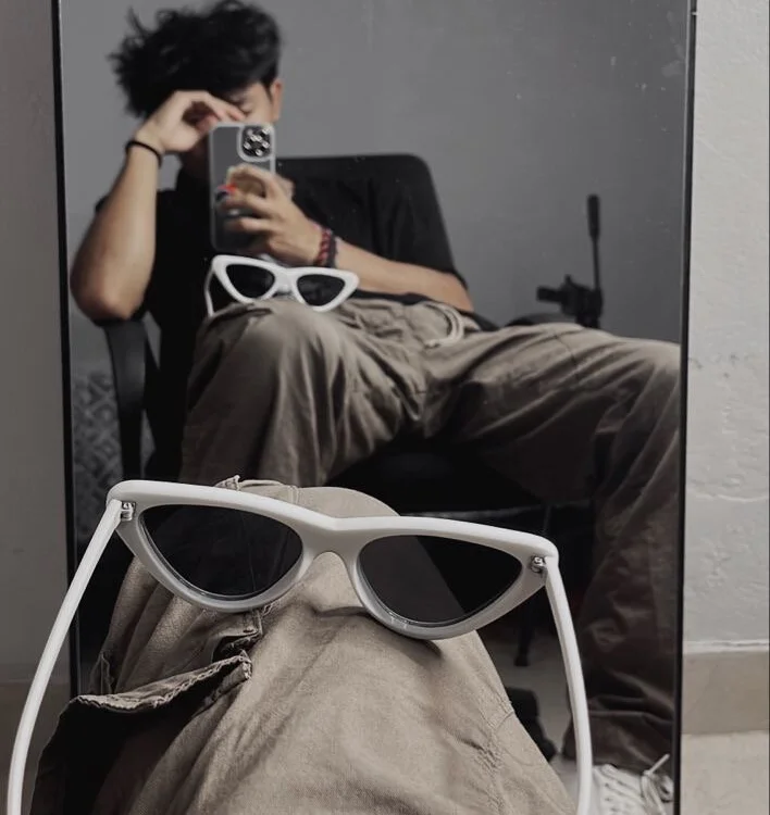 femboysissyp Adlı Modelin Çevrimdışı XXX Sohbeti