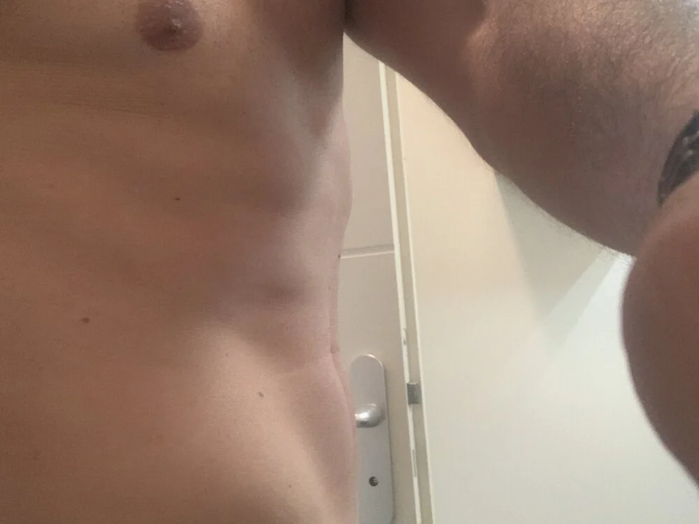 mika13113 Adlı Modelin Çevrimdışı XXX Sohbeti