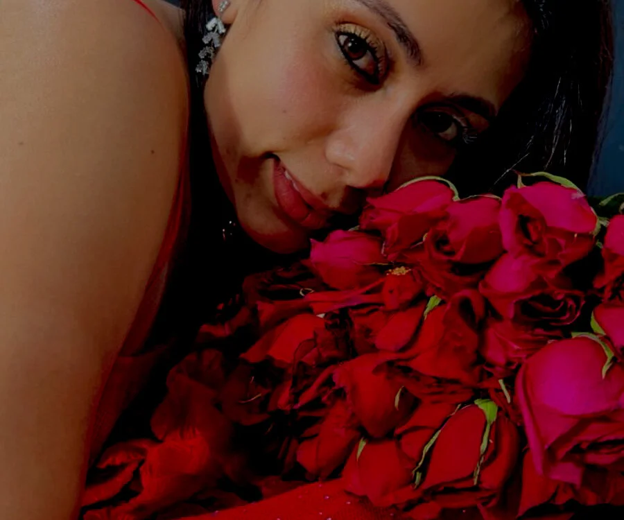 Nyra_Queen's Offline XXX Chat