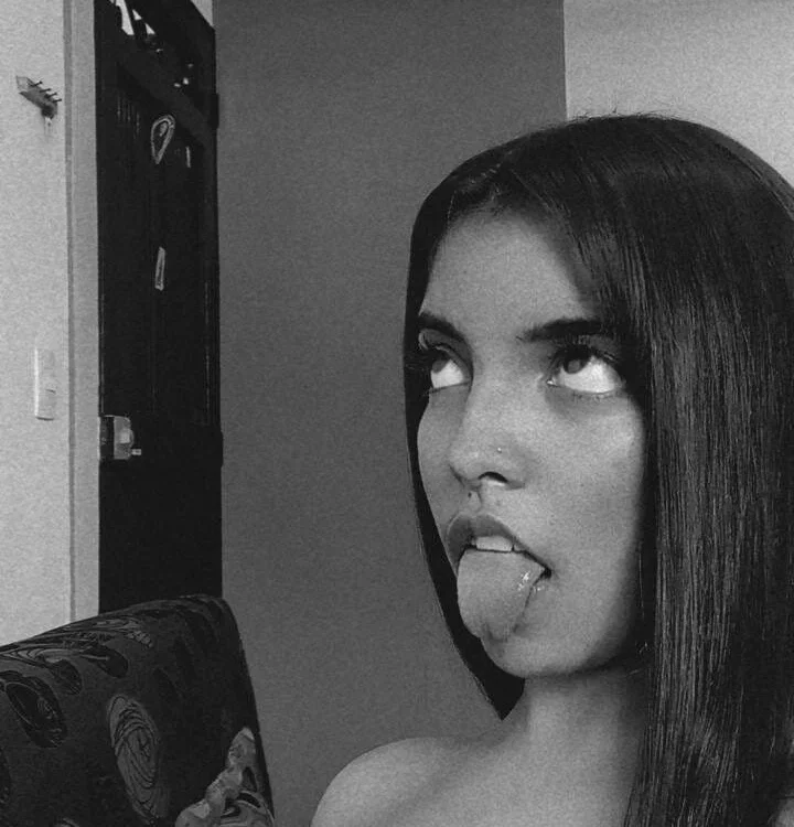 Офлайн-чат XXX Mia_Valentina18