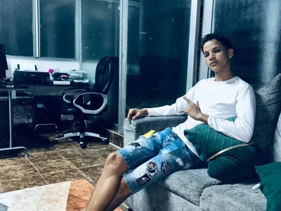 JustinSecret — live male cam