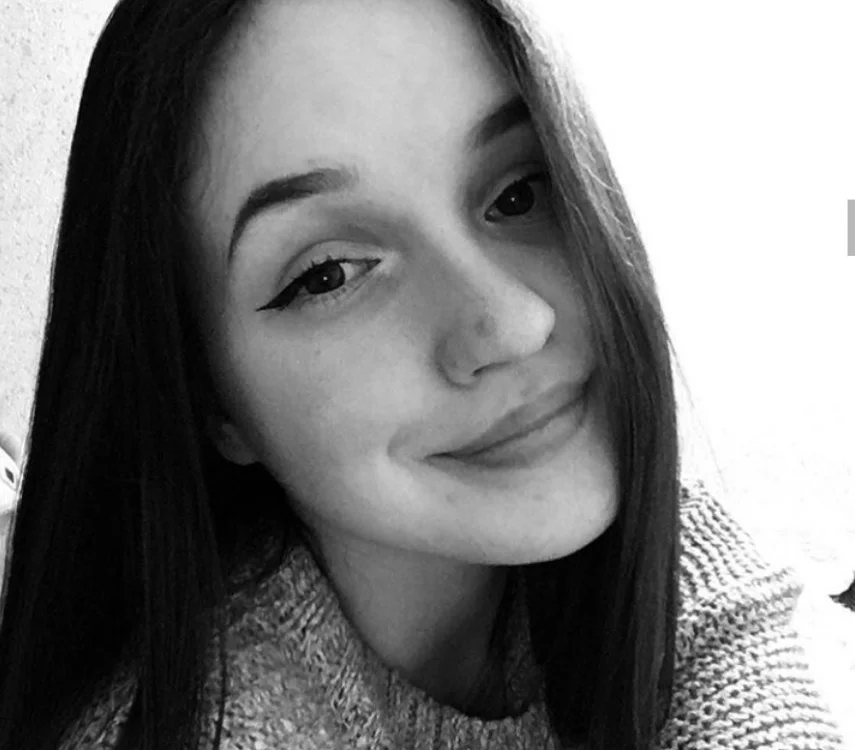 your_alicee's Offline XXX Chat