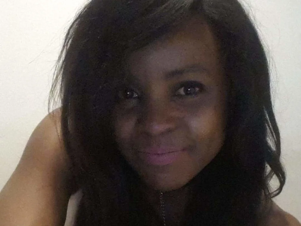 amazing-bruna's Offline XXX Chat