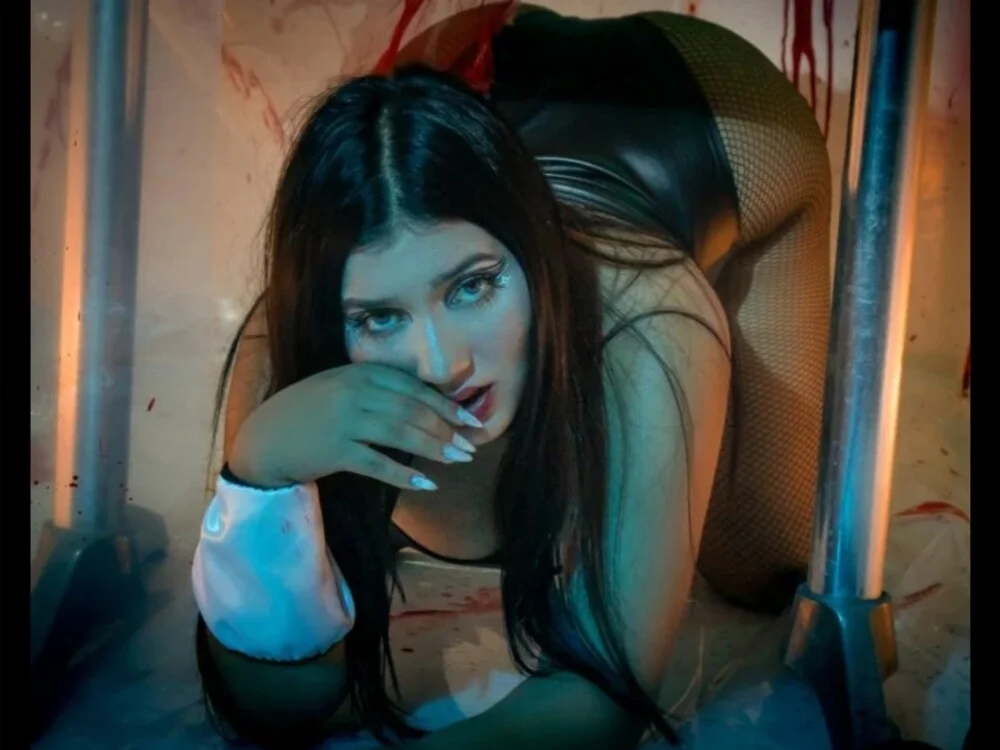 Layla_Room's Offline XXX Chat