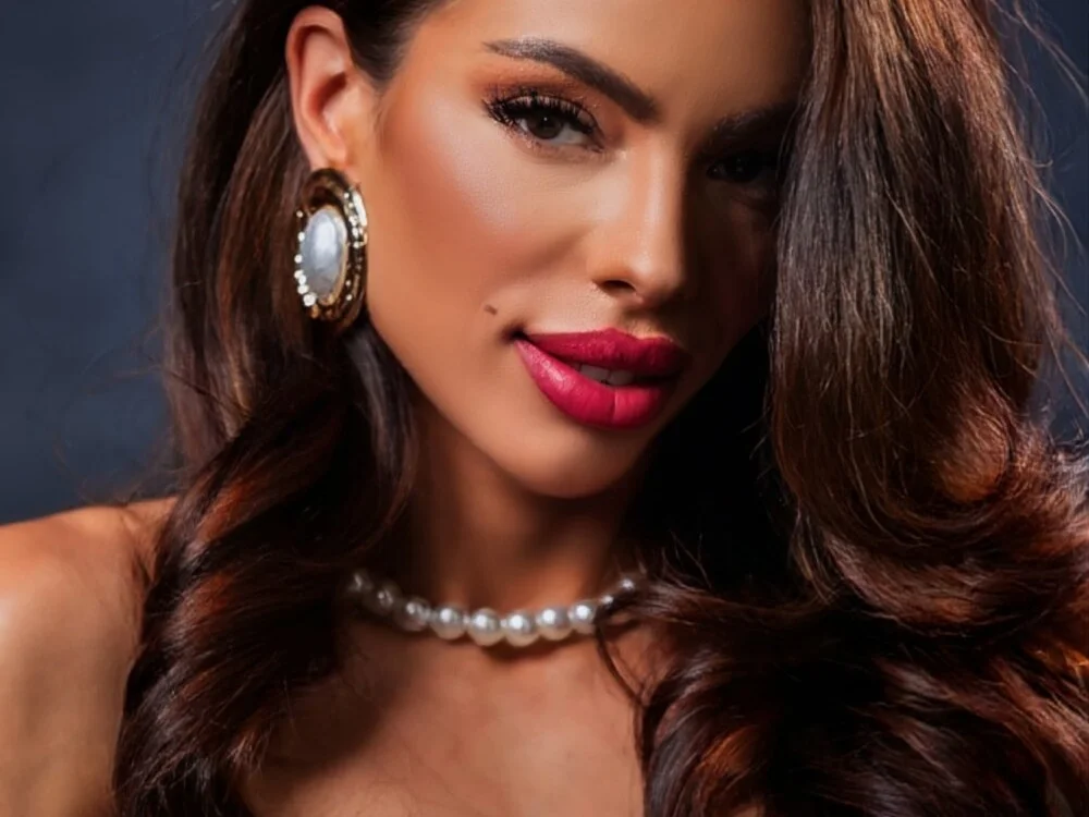 LaraDivine অফলাইন XXX চ্যাট