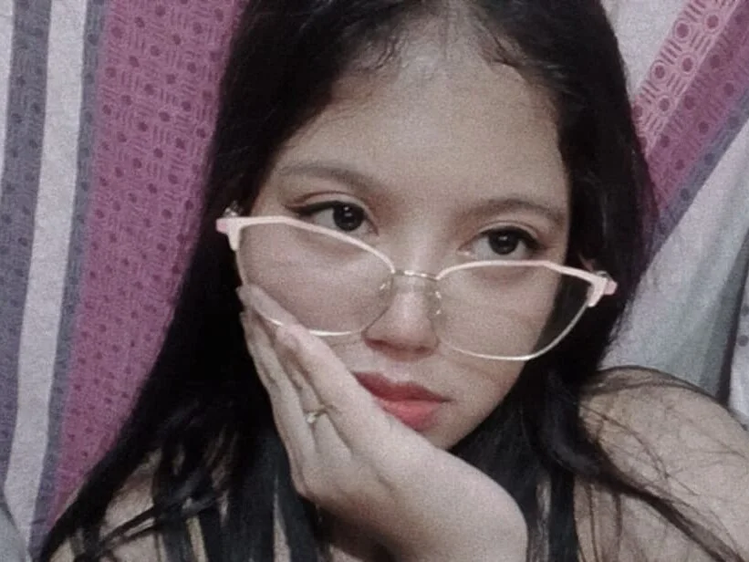 fluffy_raa Obrolan XXX Offline