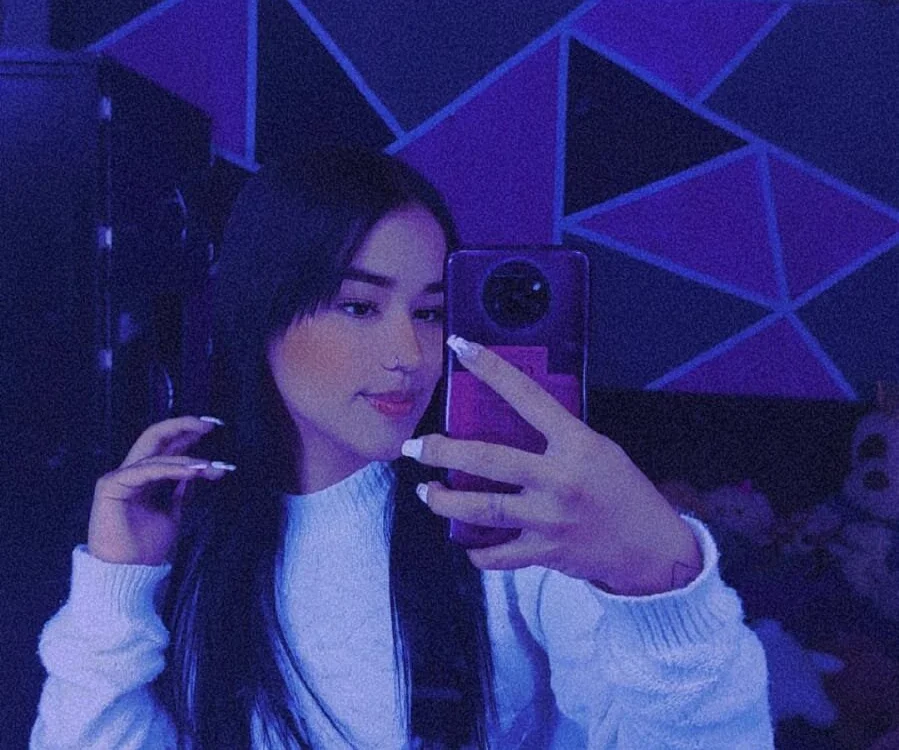 melanievelez offline chatrum