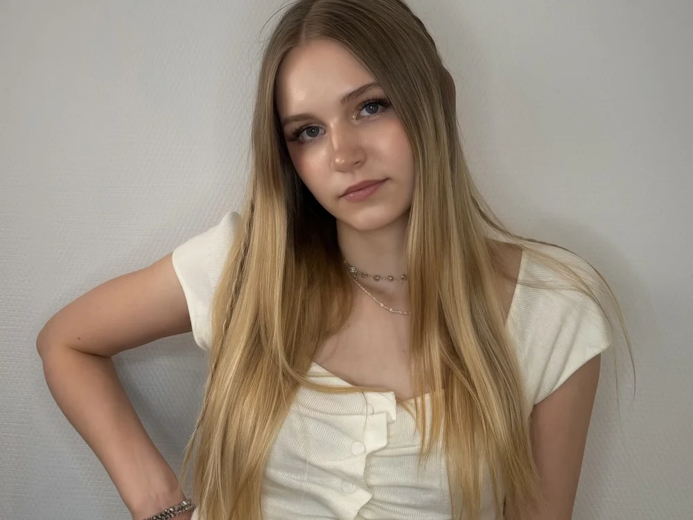 BeverlyEngfer's Offline Chat Room