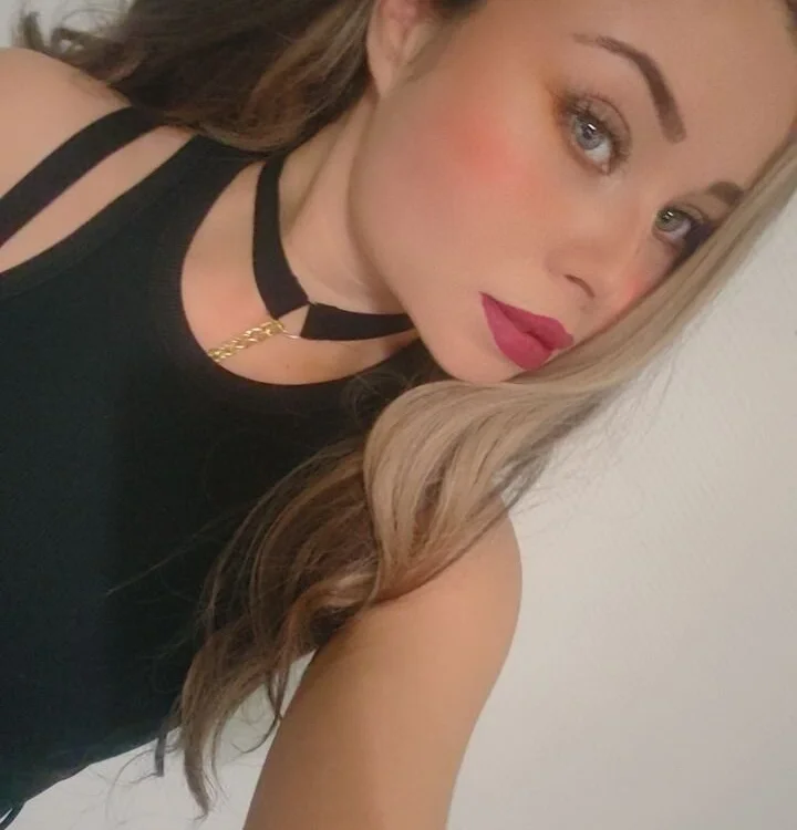 sweety-niyaa 离线XXX聊天