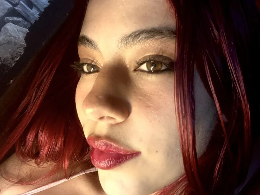 Chatroom XXX hors ligne de Skinny_Saraa