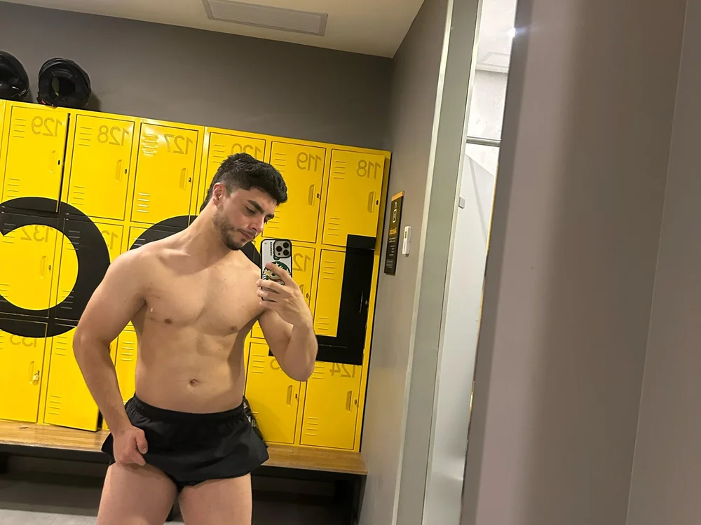 Simon_Teixeira's Offline XXX Chat