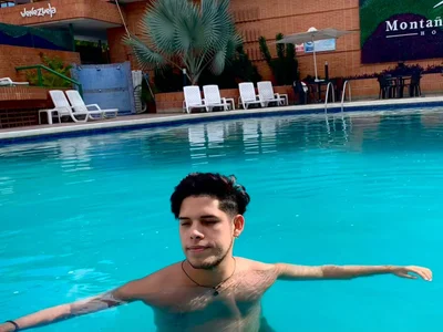 Big_cockjughead1 Male Kissing Free Webcam Striptease