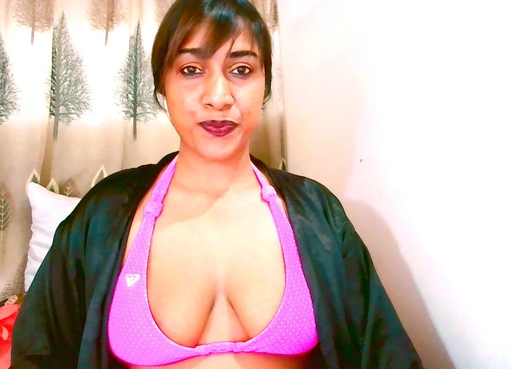 Indian_Erotic69 অফলাইন XXX চ্যাট