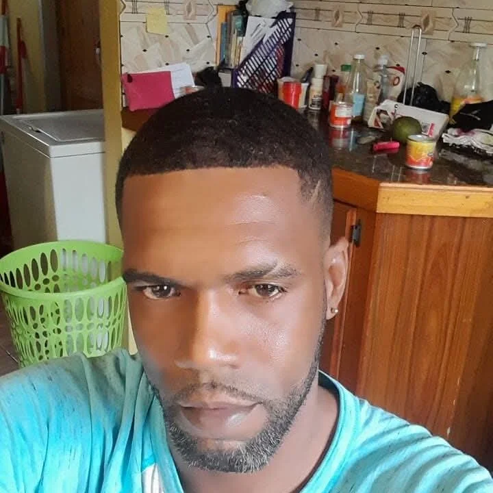 Bbcnjb40: συνομιλία ΧΧΧ εκτός σύνδεσης