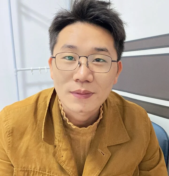 Leo-8899's Offline XXX Chat