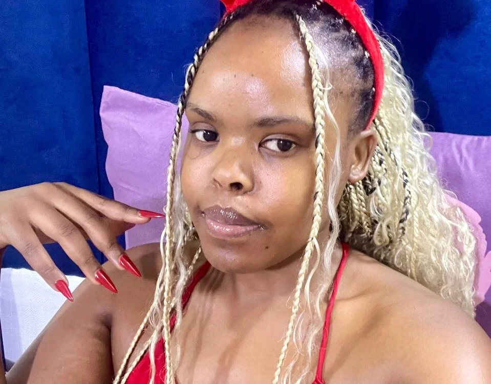 PhatPussyxXx44 Offline XXX Chat