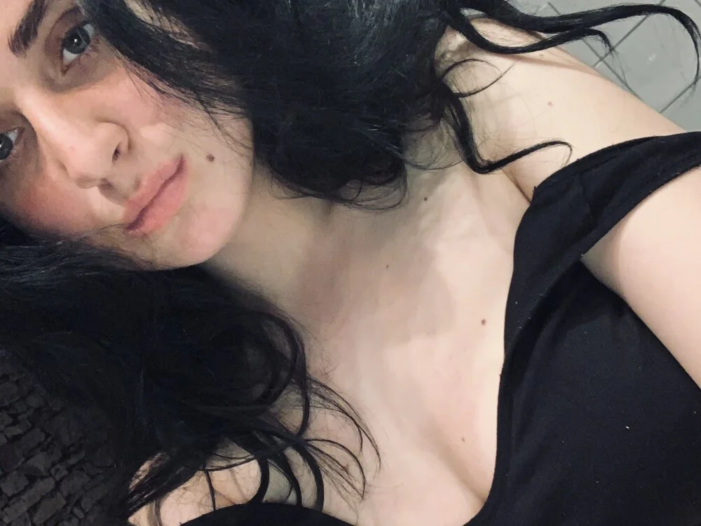 LadyMelaniee 離線 XXX 聊天