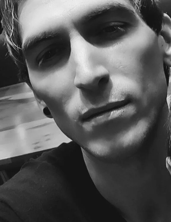 Offline XXX chat modela MiltonAndGirls