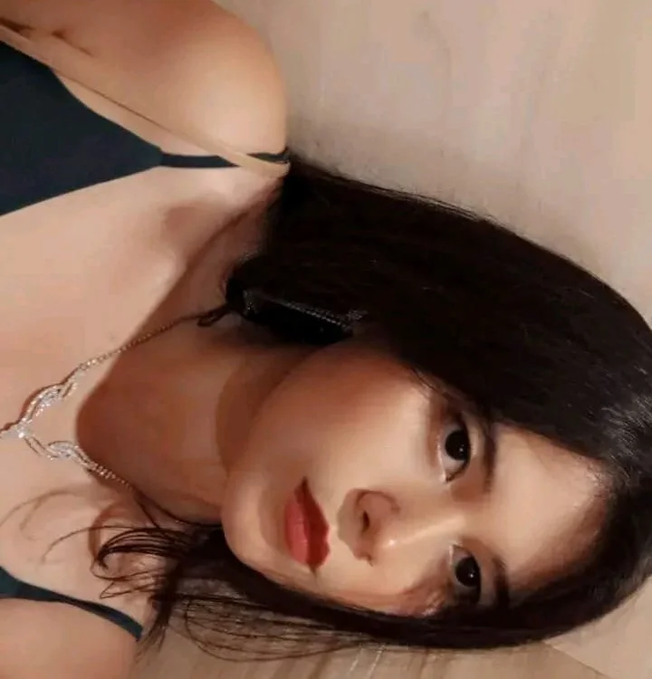 emily__hall offline chatrum