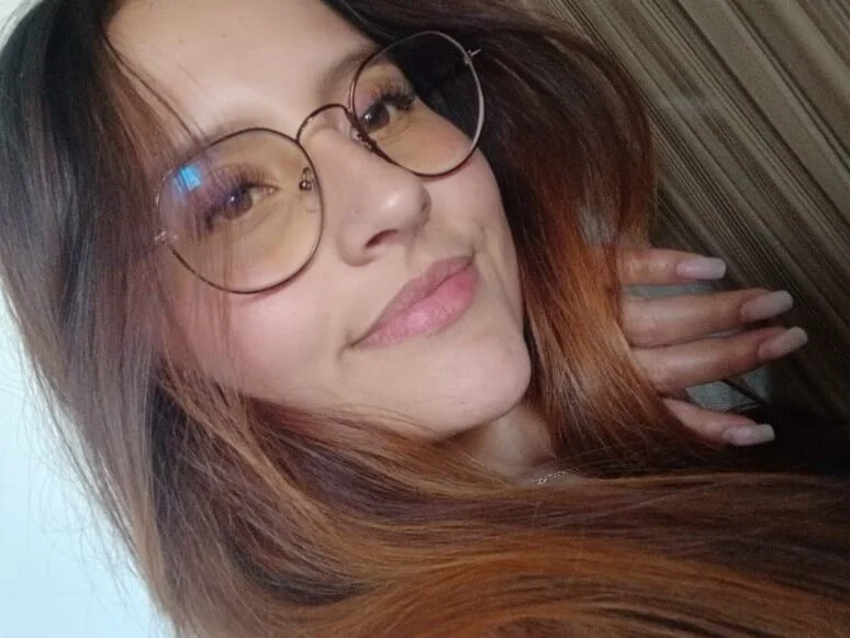 Milaa_bloom Chat XXX Ngoại tuyến