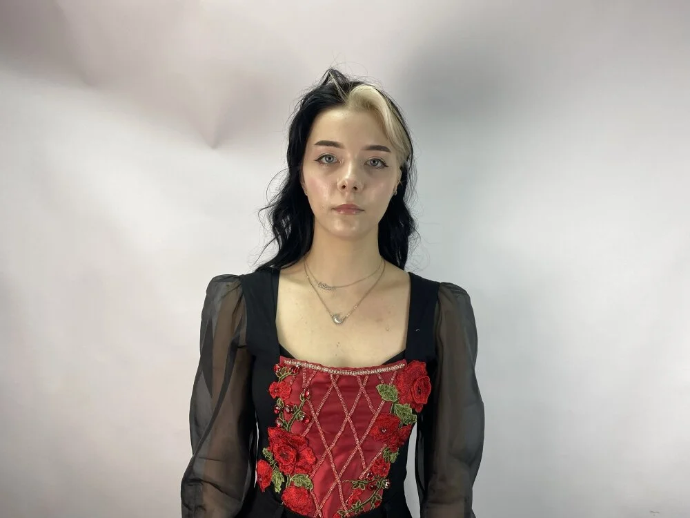 AviEvans' Offline XXX Chat