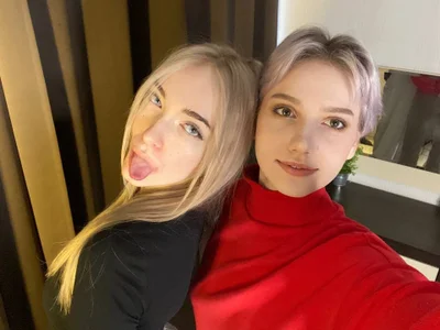 MaeEversley - dildo or vibrator