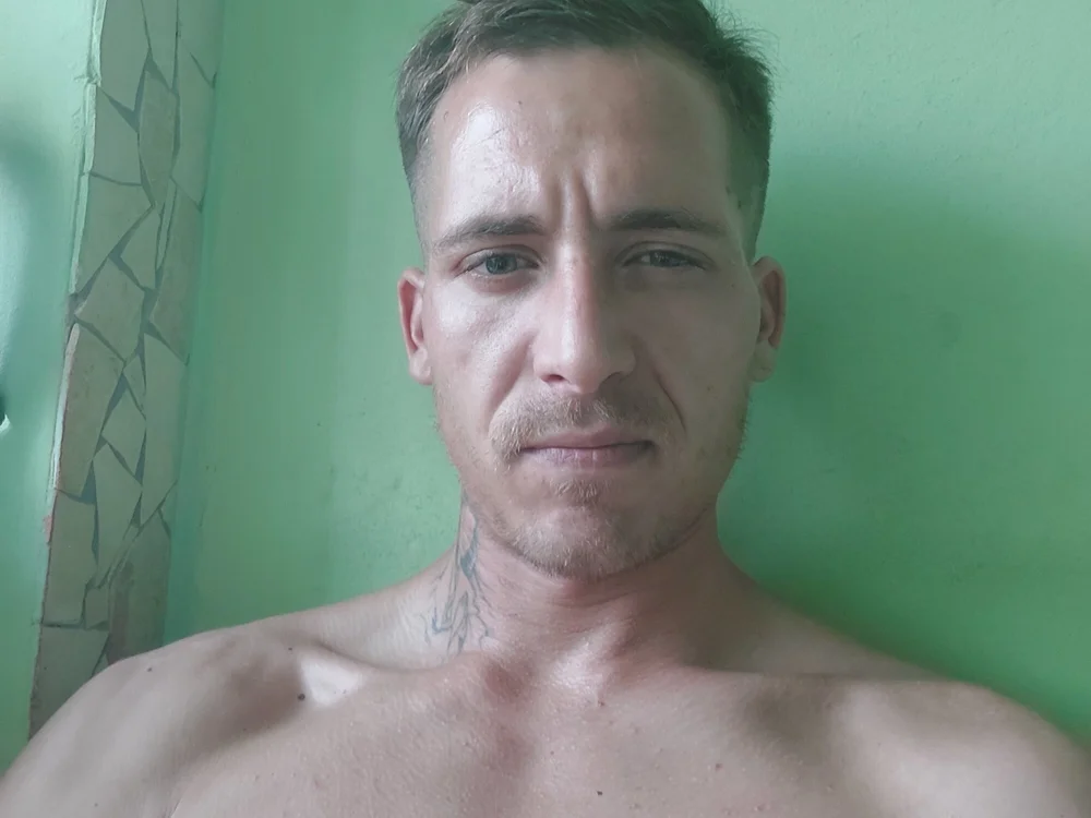 Chat XXX offline de GristlyDoer