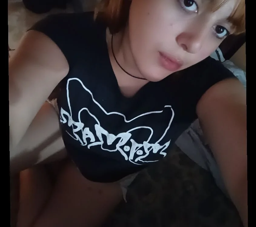 lu-ner-22's Offline Chat Room