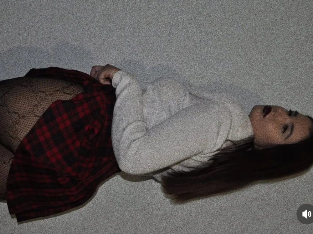 SirenLisa69's Offline XXX Chat