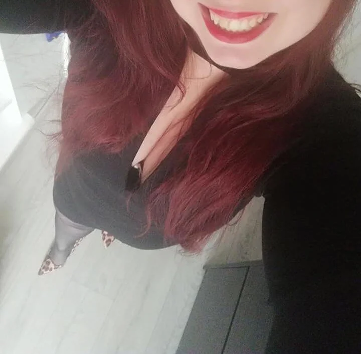 Selena271 Offline XXX-chat