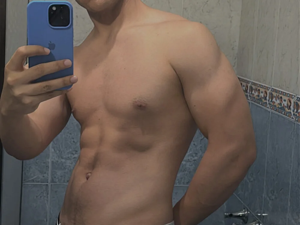 guys_in_action's Offline XXX Chat