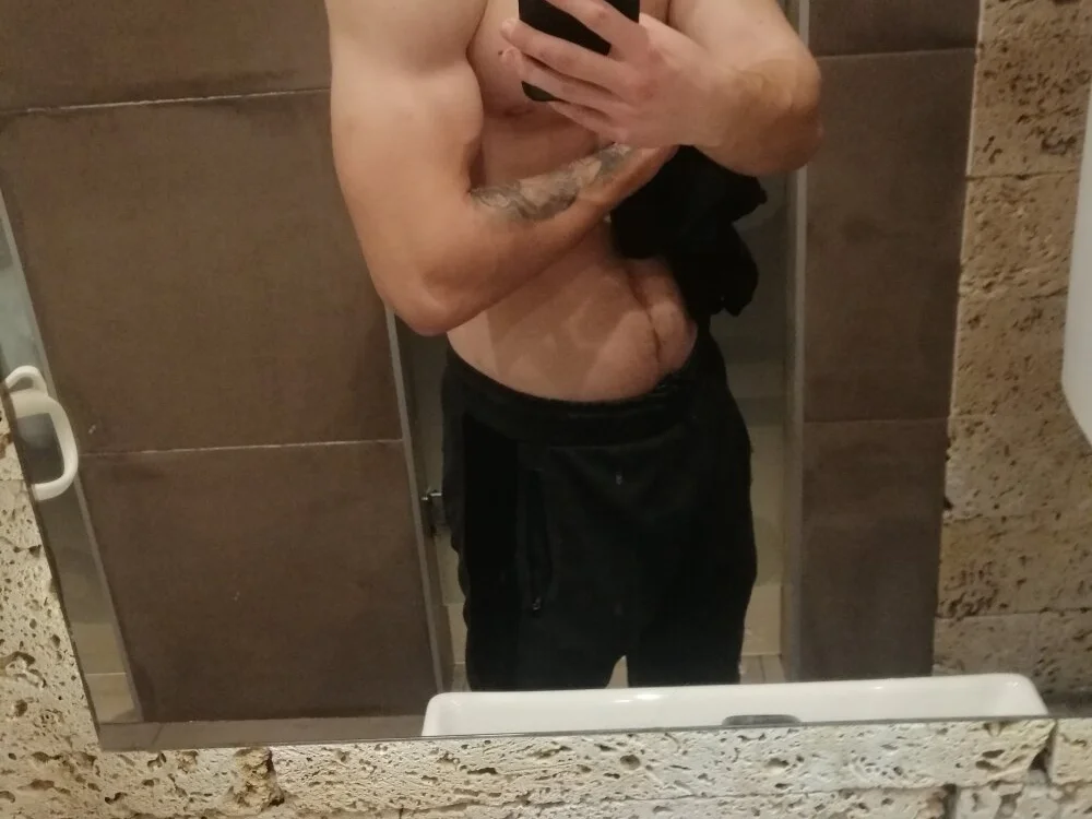 Marelly44's Offline XXX Chat